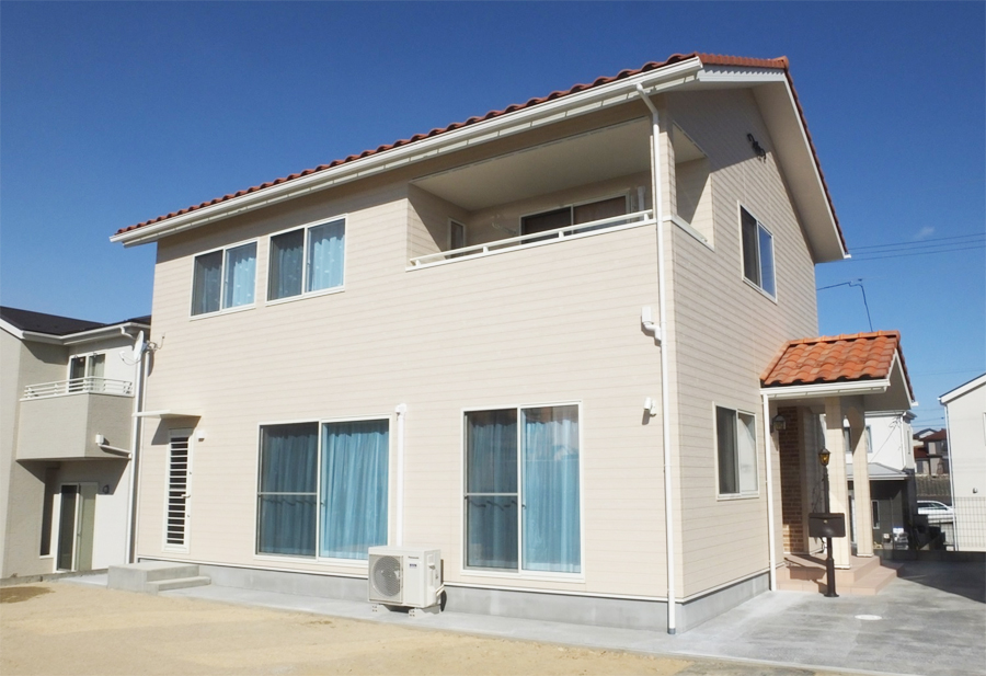 洋瓦が映える南欧風デザイン住宅 洋瓦が映える南欧風デザイン住宅